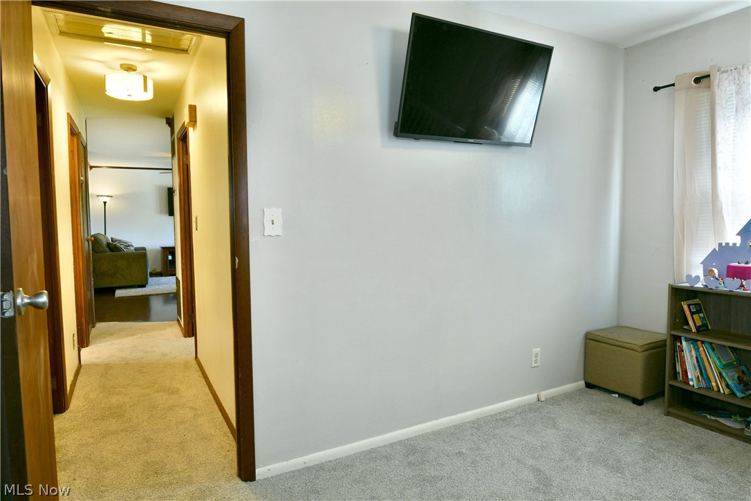 8285 Longview Drive NE Warren OH 44484