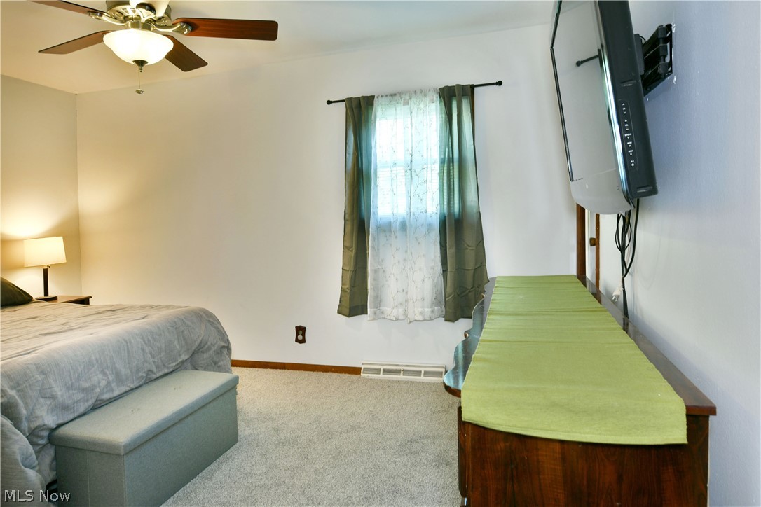 8285 Longview Drive NE Warren OH 44484