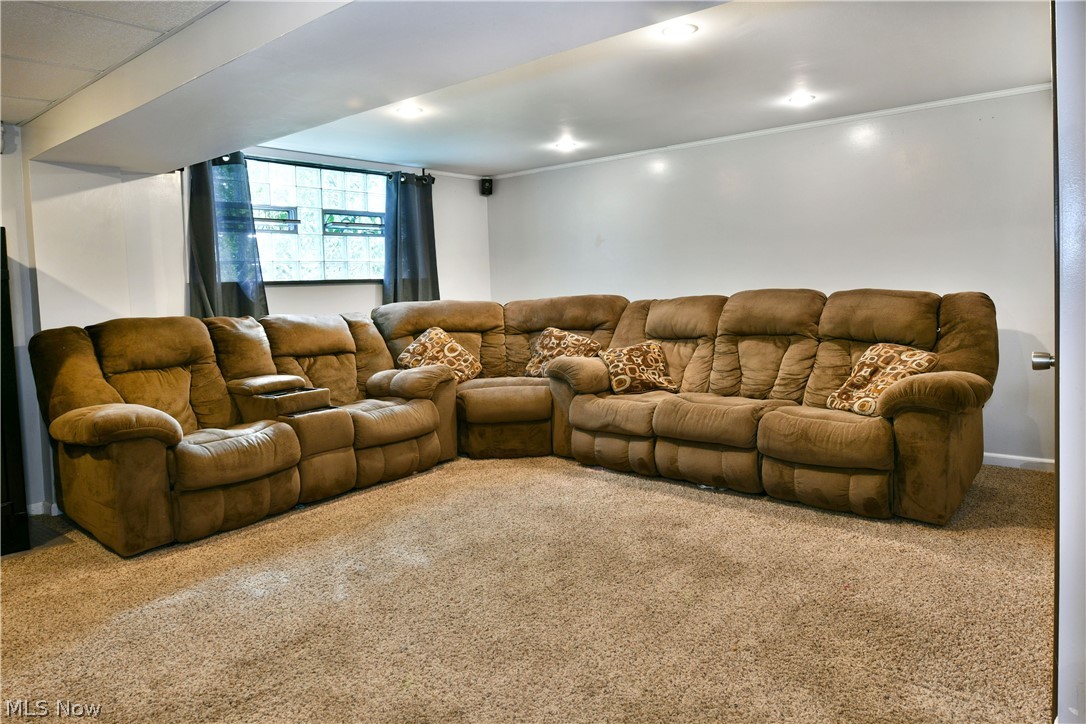 8285 Longview Drive NE Warren OH 44484