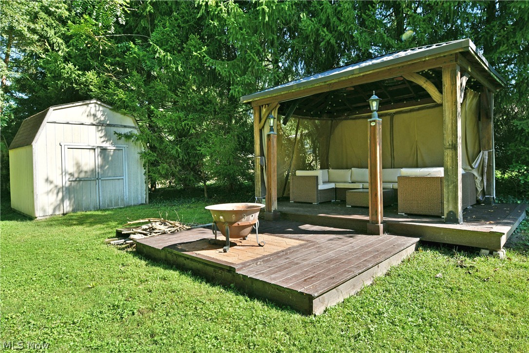 8285 Longview Drive NE Warren OH 44484