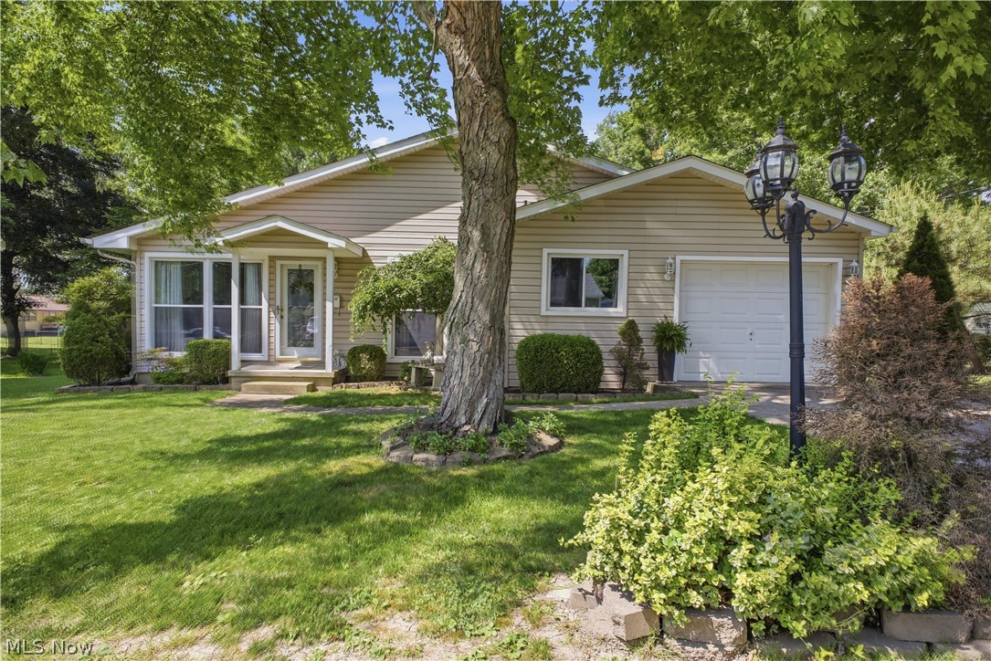 222 Sunset Court Columbiana OH 44408