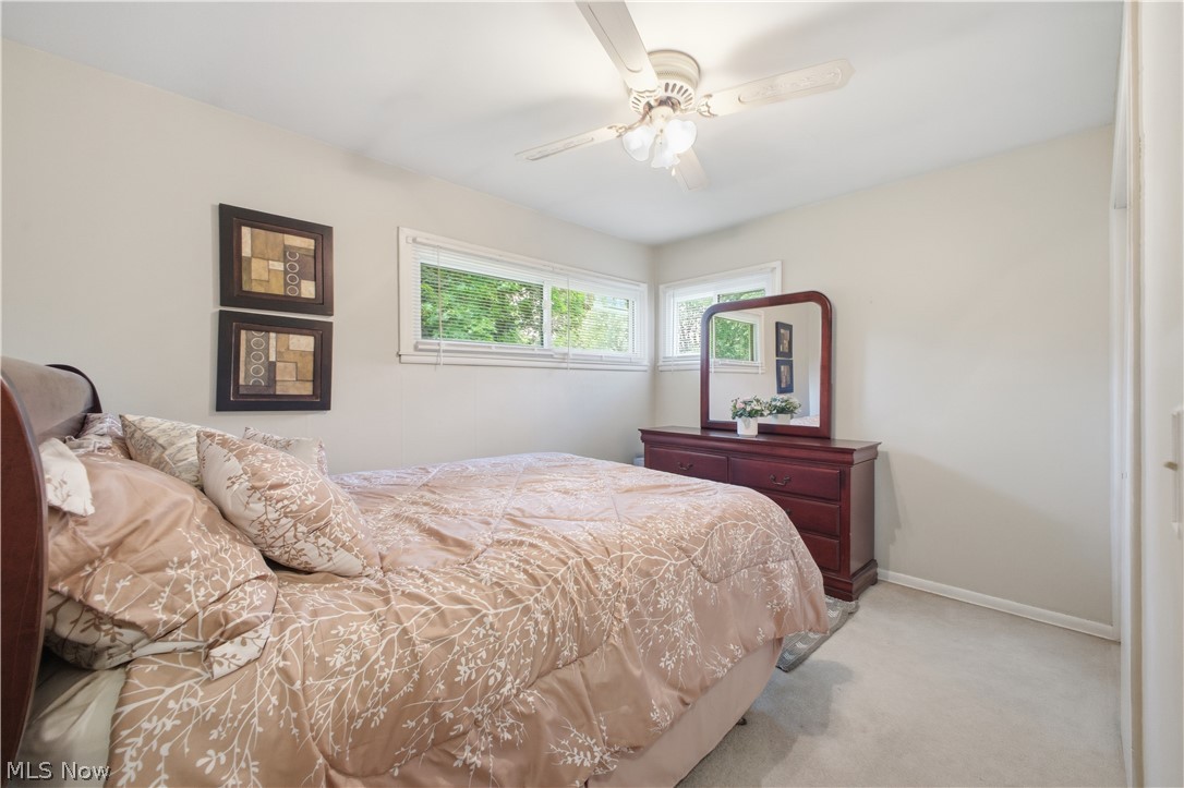 222 Sunset Court Columbiana OH 44408