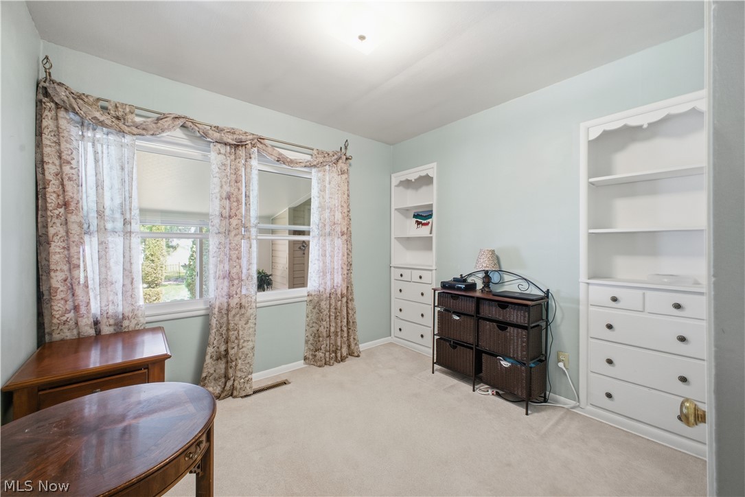 222 Sunset Court Columbiana OH 44408