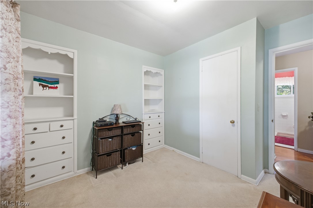 222 Sunset Court Columbiana OH 44408