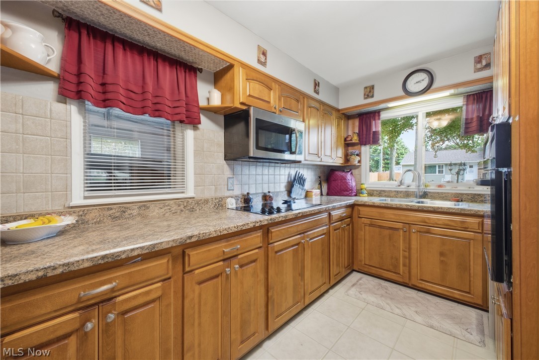 222 Sunset Court Columbiana OH 44408