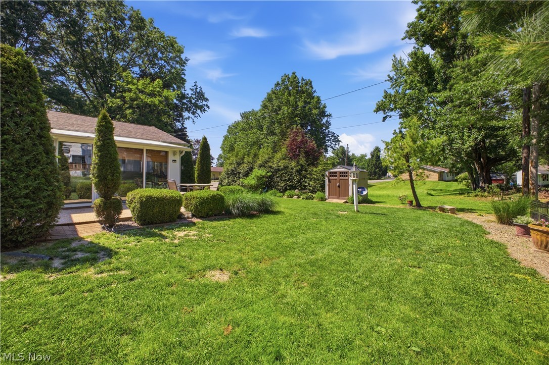 222 Sunset Court Columbiana OH 44408