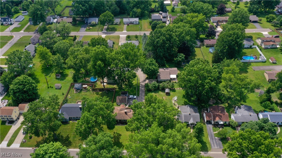 222 Sunset Court Columbiana OH 44408