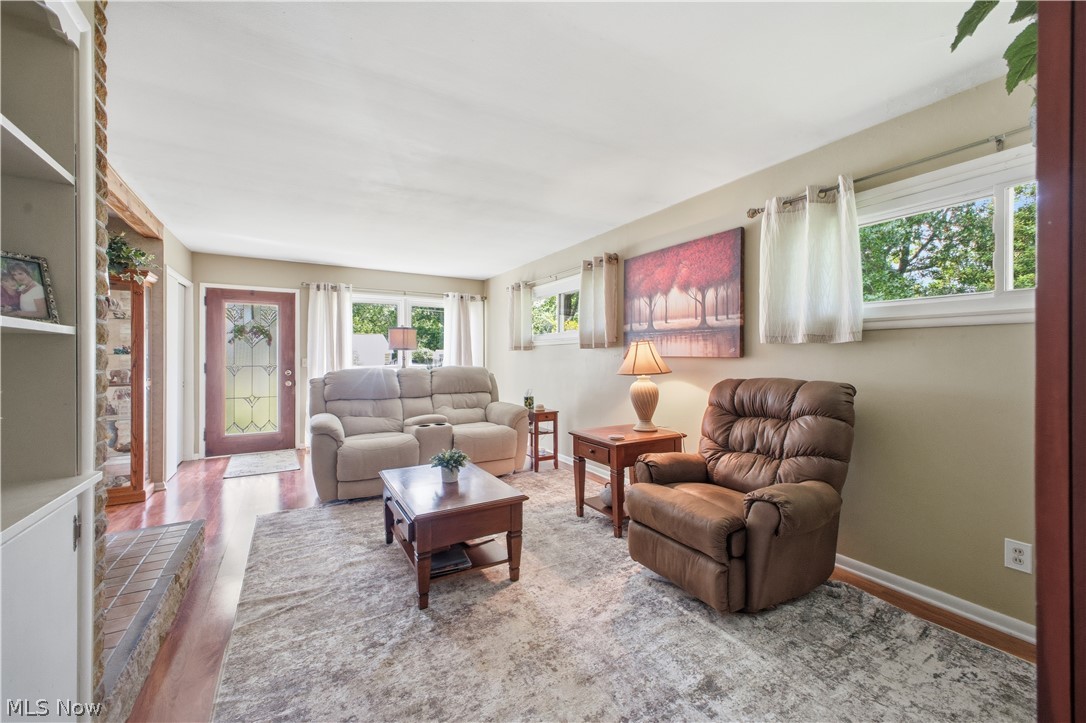 222 Sunset Court Columbiana OH 44408