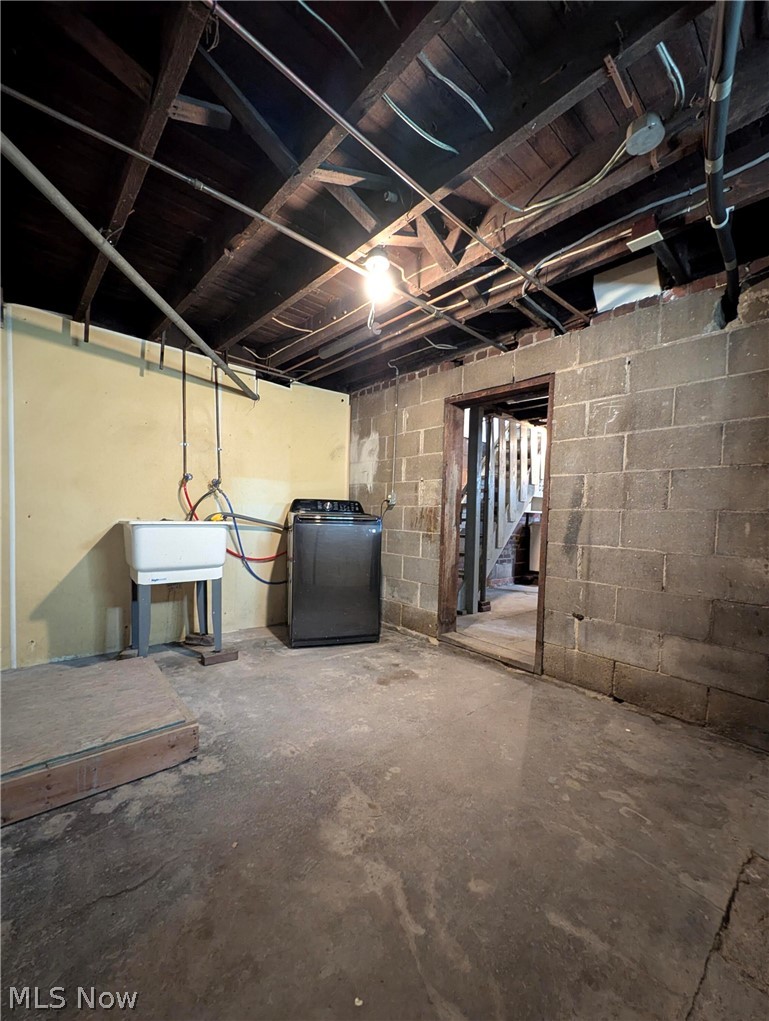 56 Charlotte Street Akron OH 44303