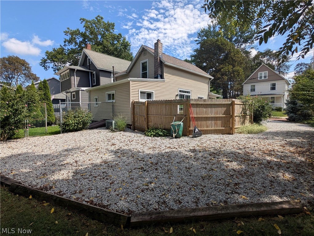 56 Charlotte Street Akron OH 44303