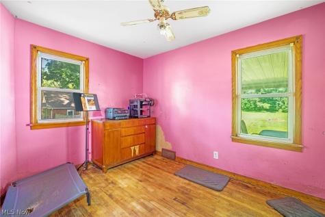 1707 Mohawk Drive Akron OH 44306