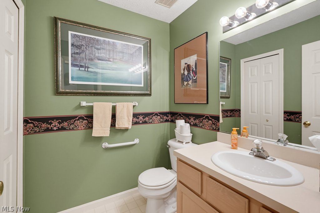 528 Houghton Road Sagamore Hills OH 44067