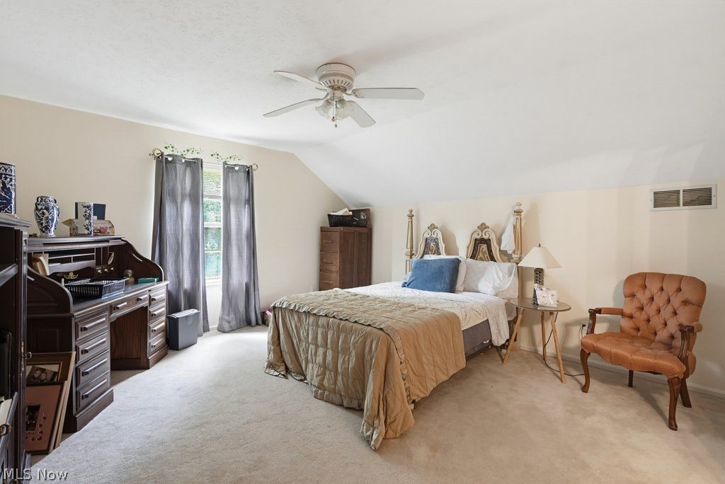528 Houghton Road Sagamore Hills OH 44067