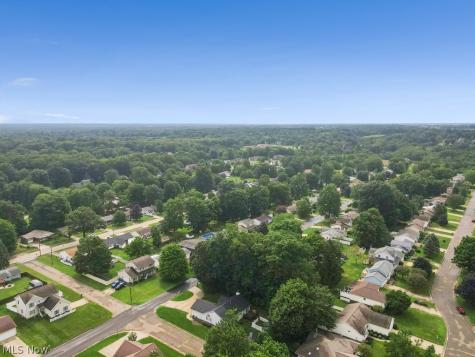 2802 Blenheim Avenue Alliance OH 44601