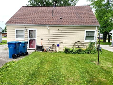 2874 Grant Street Lorain OH 44052