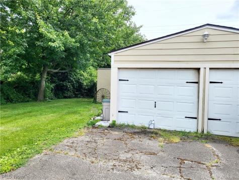 2874 Grant Street Lorain OH 44052