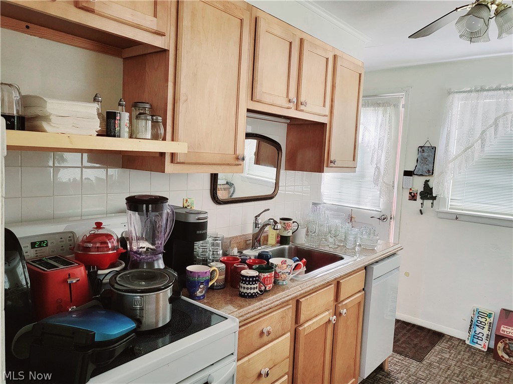 2874 Grant Street Lorain OH 44052