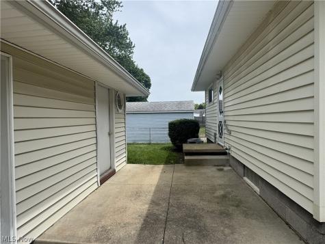 905 Carnegie Avenue Akron OH 44314