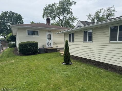 905 Carnegie Avenue Akron OH 44314