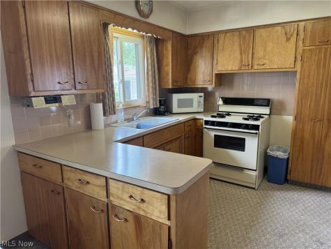 905 Carnegie Avenue Akron OH 44314