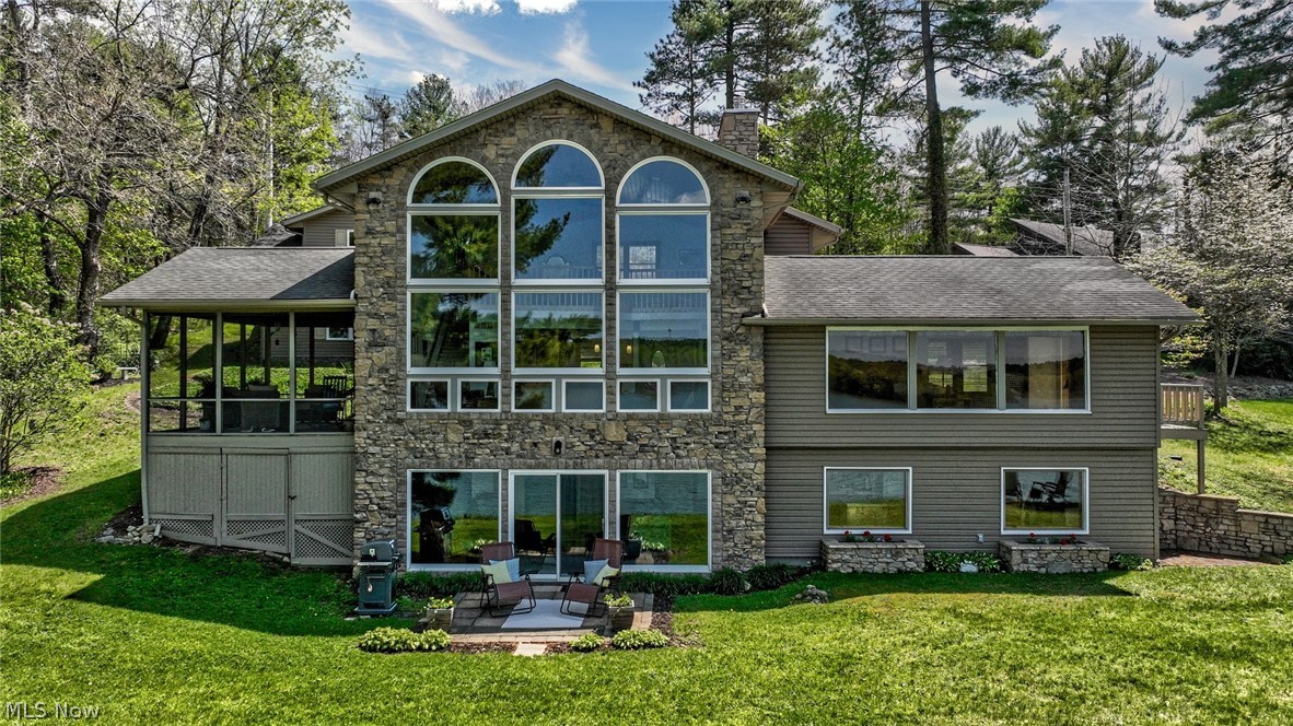 2873 Lodge Road SW Sherrodsville OH 44675