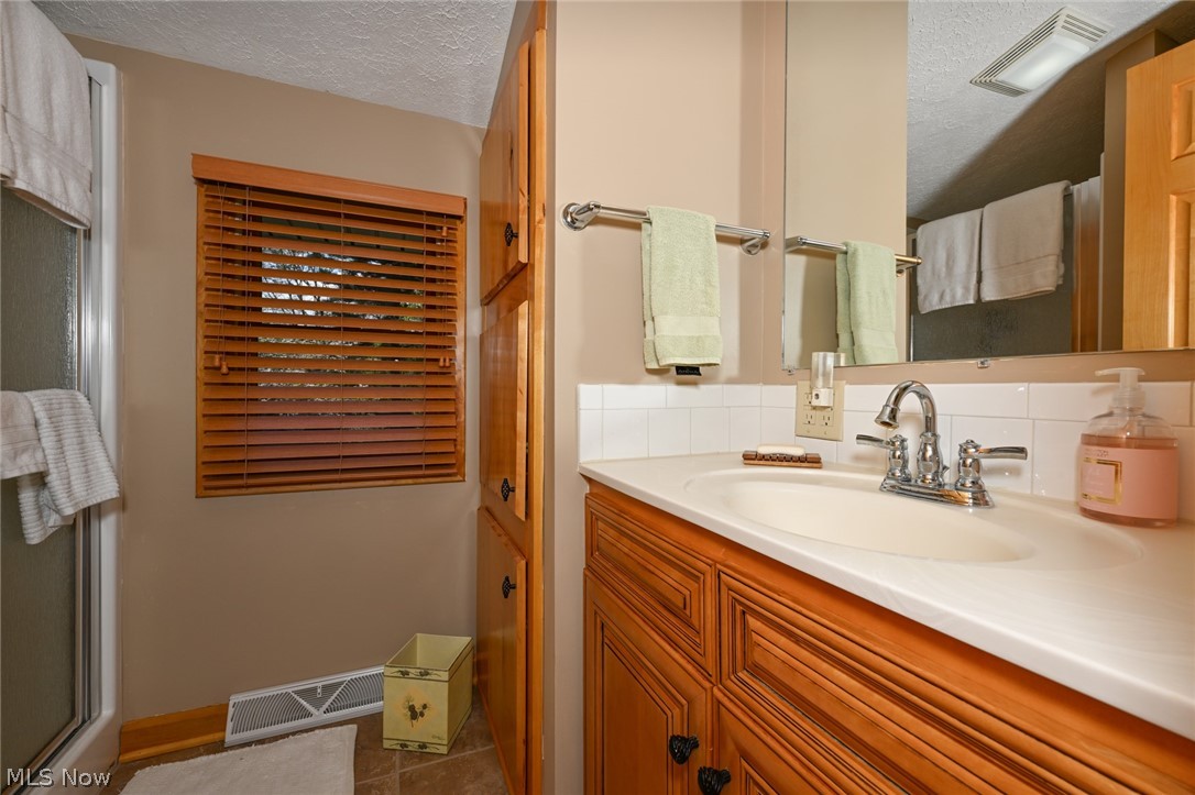 2873 Lodge Road SW Sherrodsville OH 44675