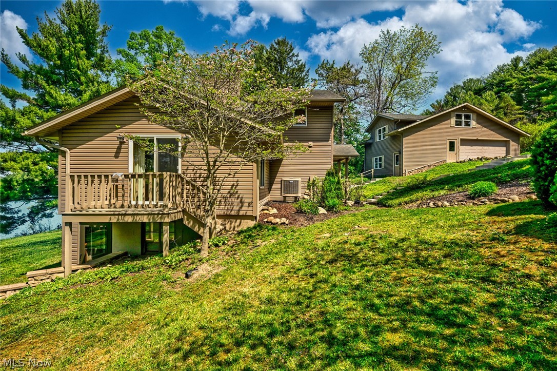2873 Lodge Road SW Sherrodsville OH 44675