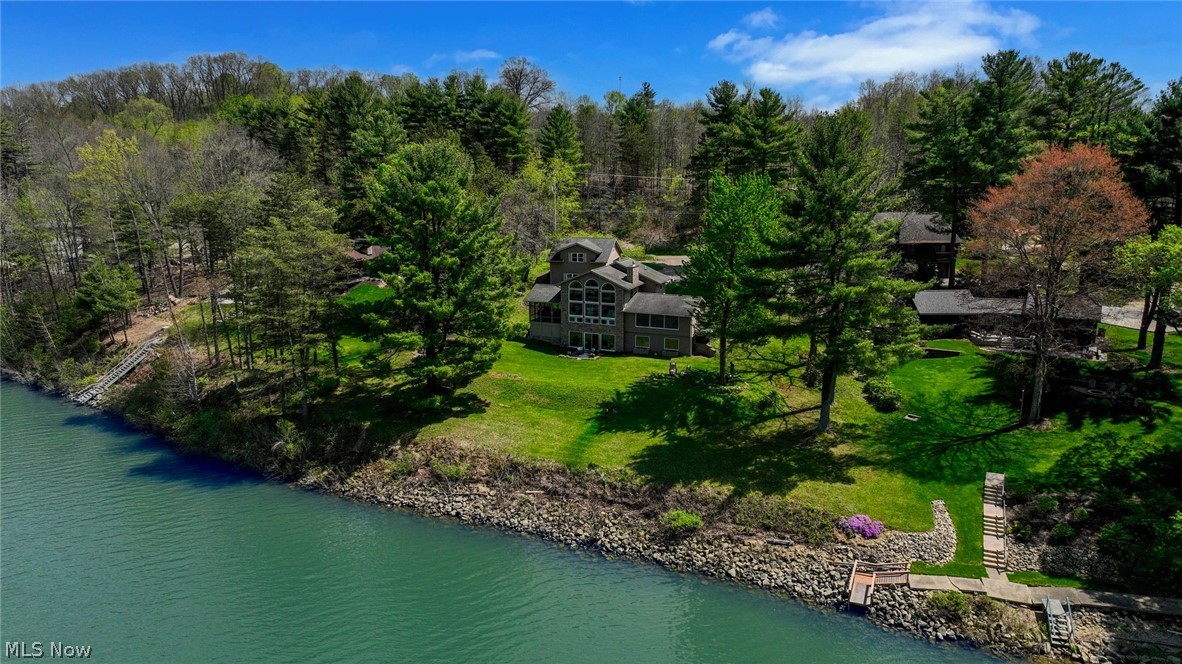 2873 Lodge Road SW Sherrodsville OH 44675