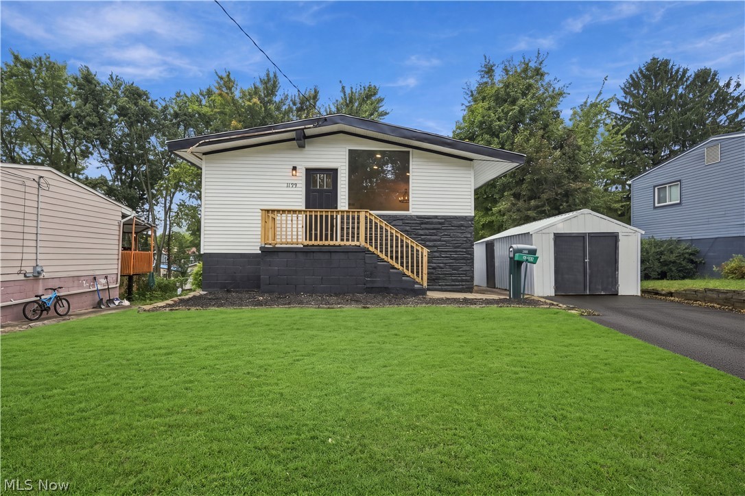 1159 Jeanie J Avenue Akron OH 44310