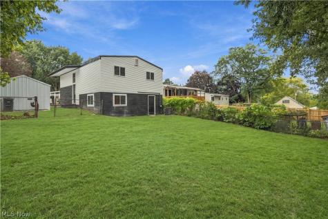 1159 Jeanie J Avenue Akron OH 44310