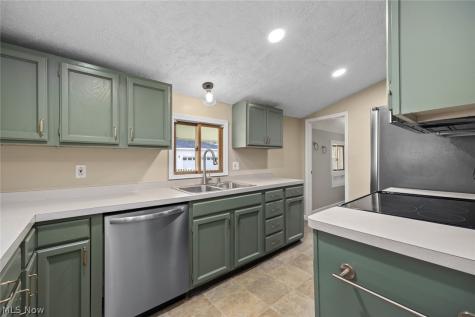 117 Bennett Street Wellington OH 44090