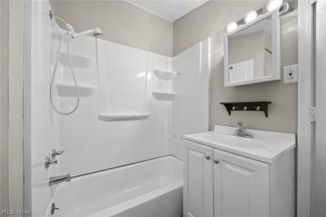 117 Bennett Street Wellington OH 44090