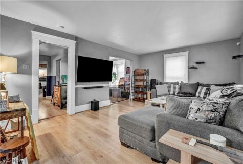 174 Harold Street Akron OH 44310