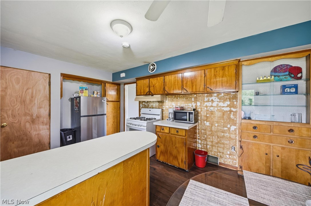 1528 Maryland Avenue Lorain OH 44052