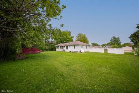 1528 Maryland Avenue Lorain OH 44052