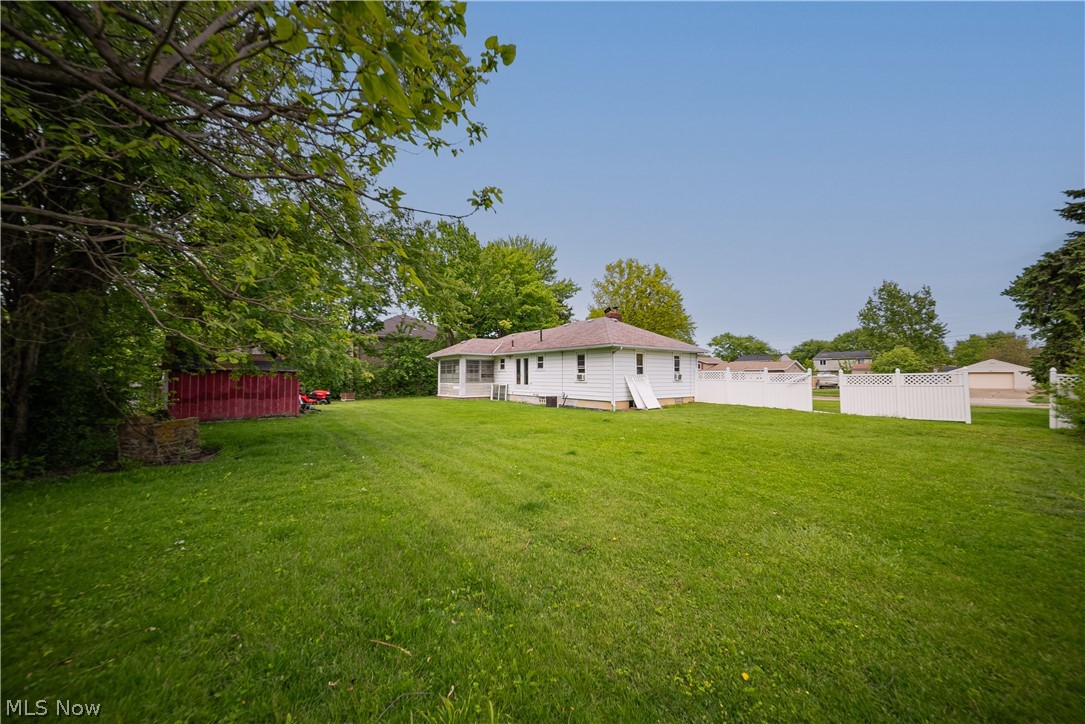 1528 Maryland Avenue Lorain OH 44052