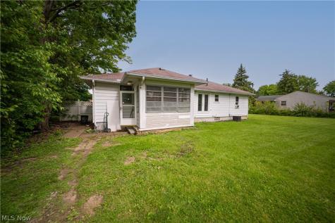1528 Maryland Avenue Lorain OH 44052