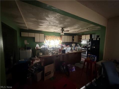 18062 Blandford Road Cleveland OH 44121