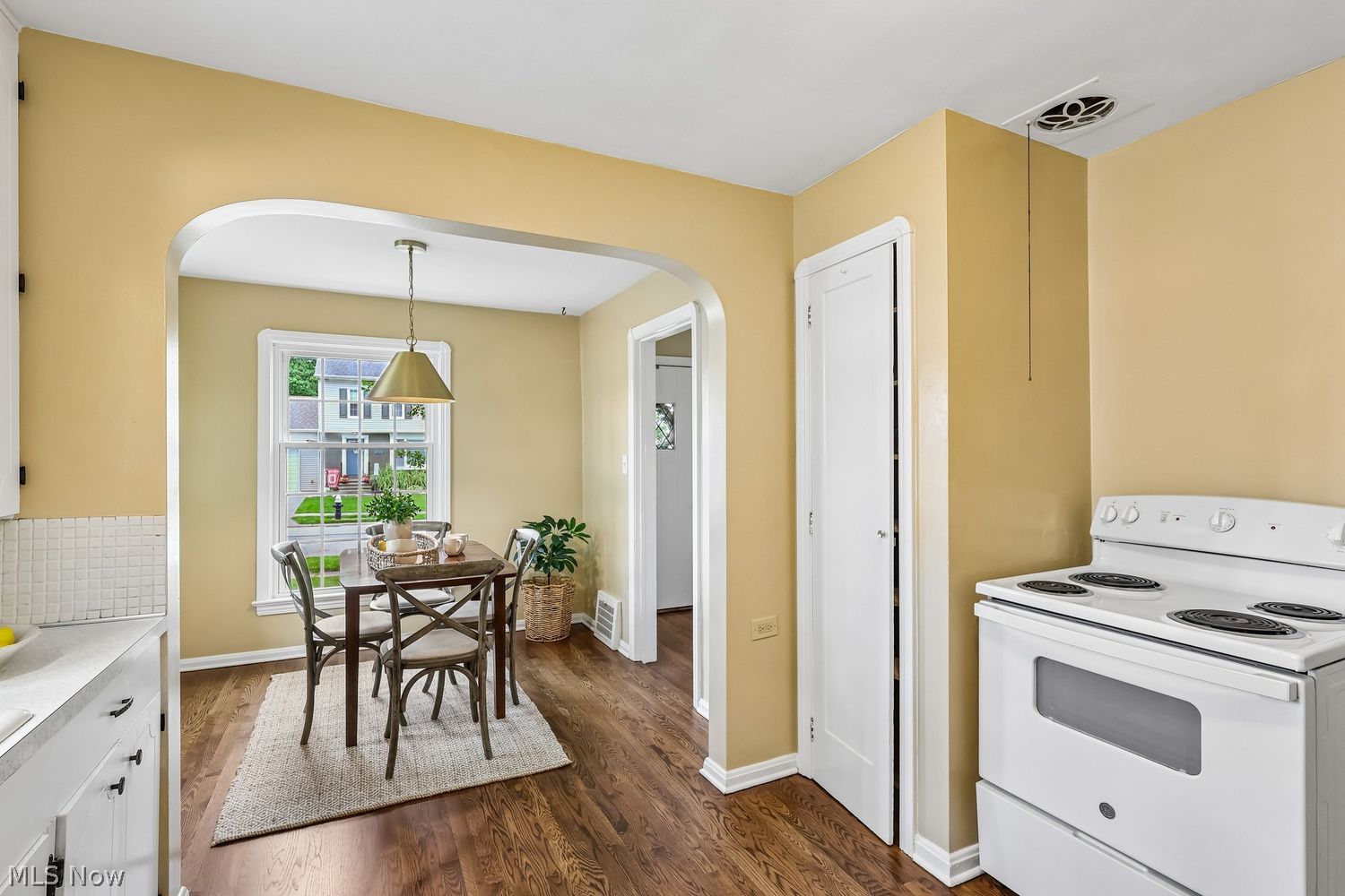 455 Elmwood Road Bay Village OH 44140