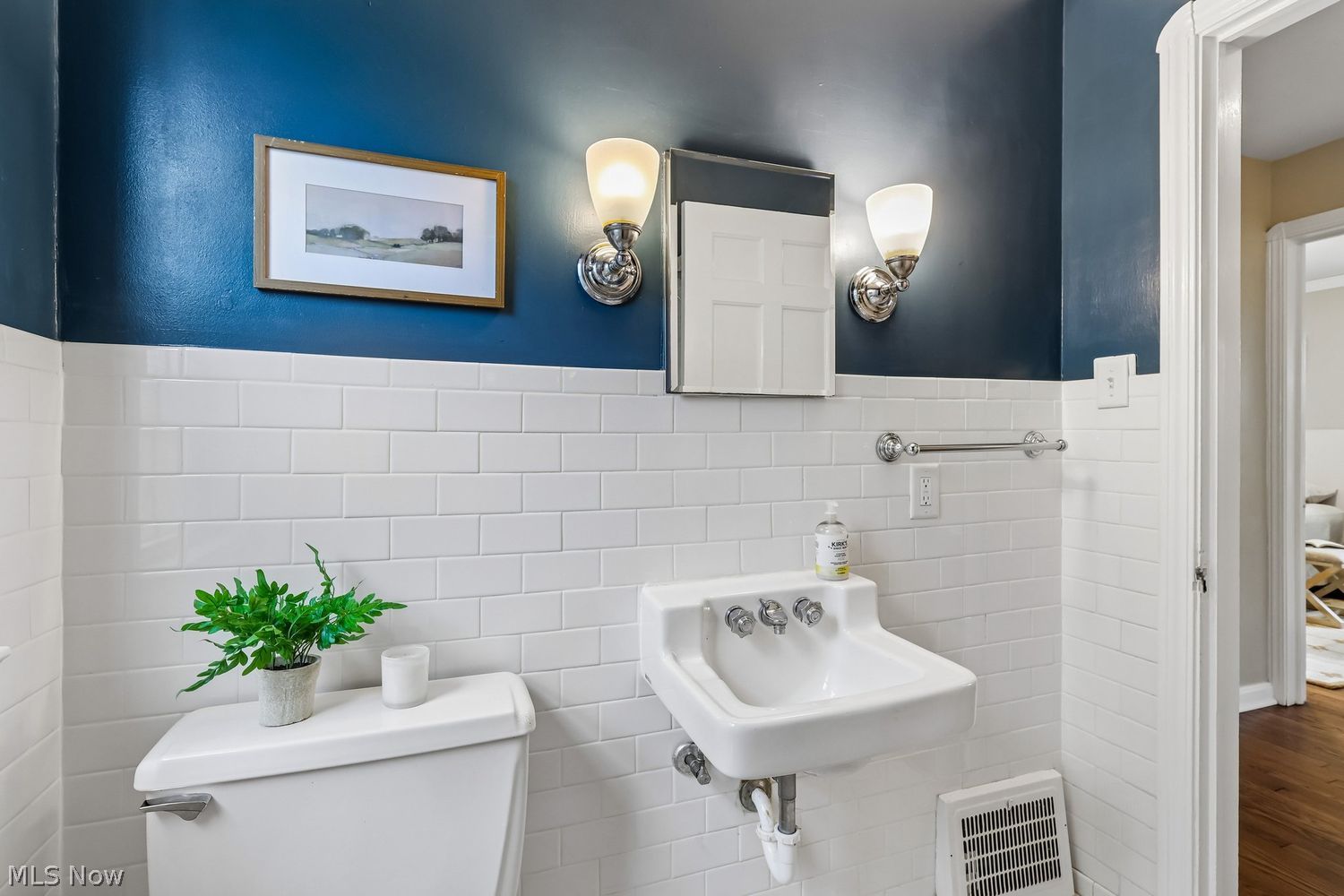 455 Elmwood Road Bay Village OH 44140