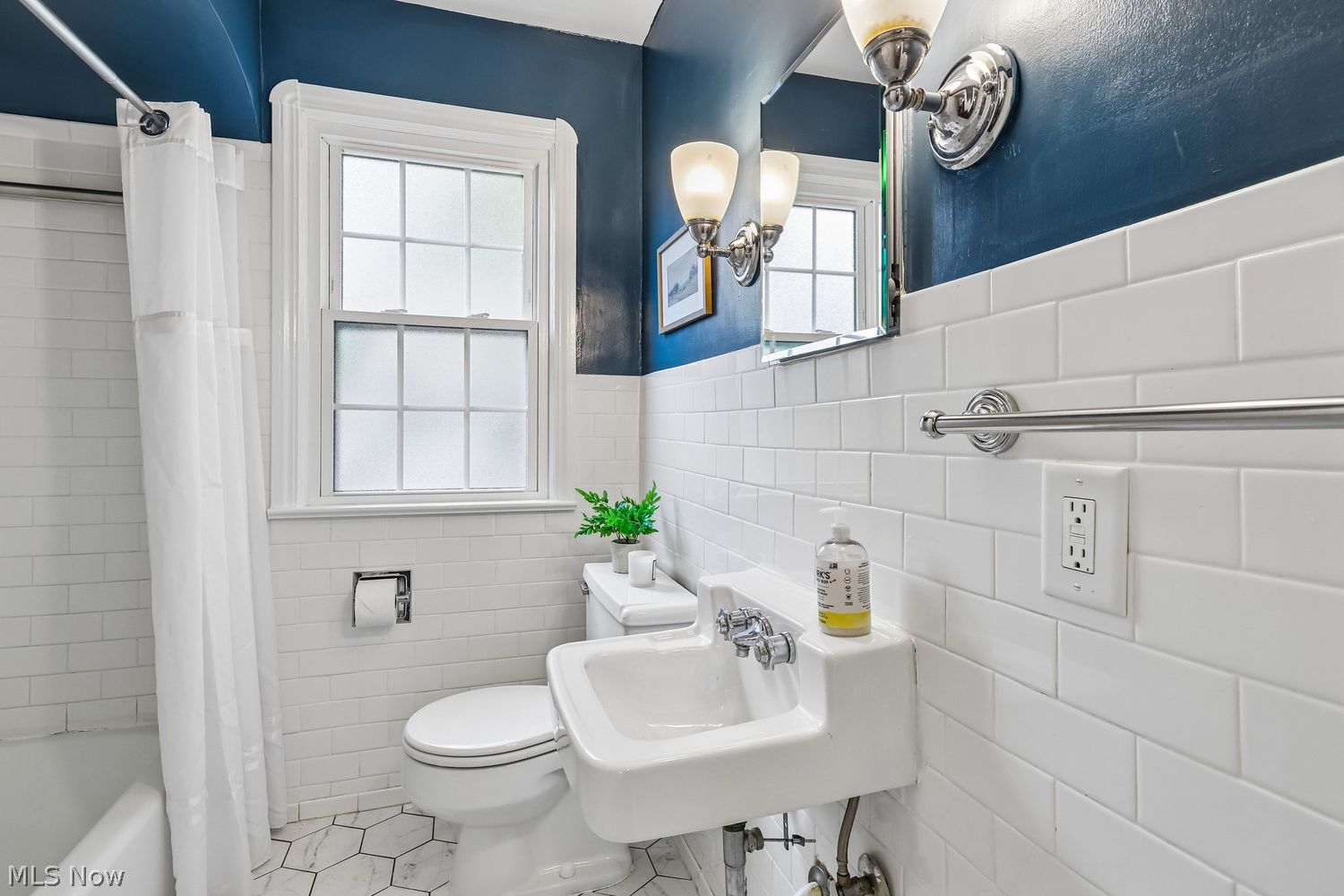 455 Elmwood Road Bay Village OH 44140