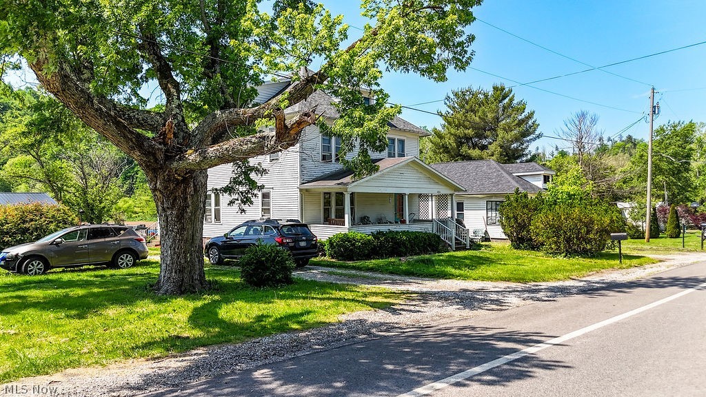 6886 State Route 821 Whipple OH 45788