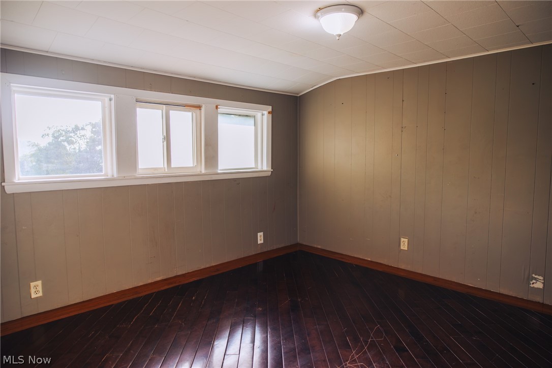 1965 Hall Drive Coshocton OH 43812