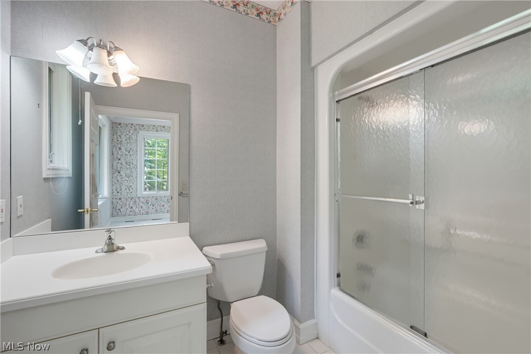 20 Stonecreek Drive Chagrin Falls OH 44022