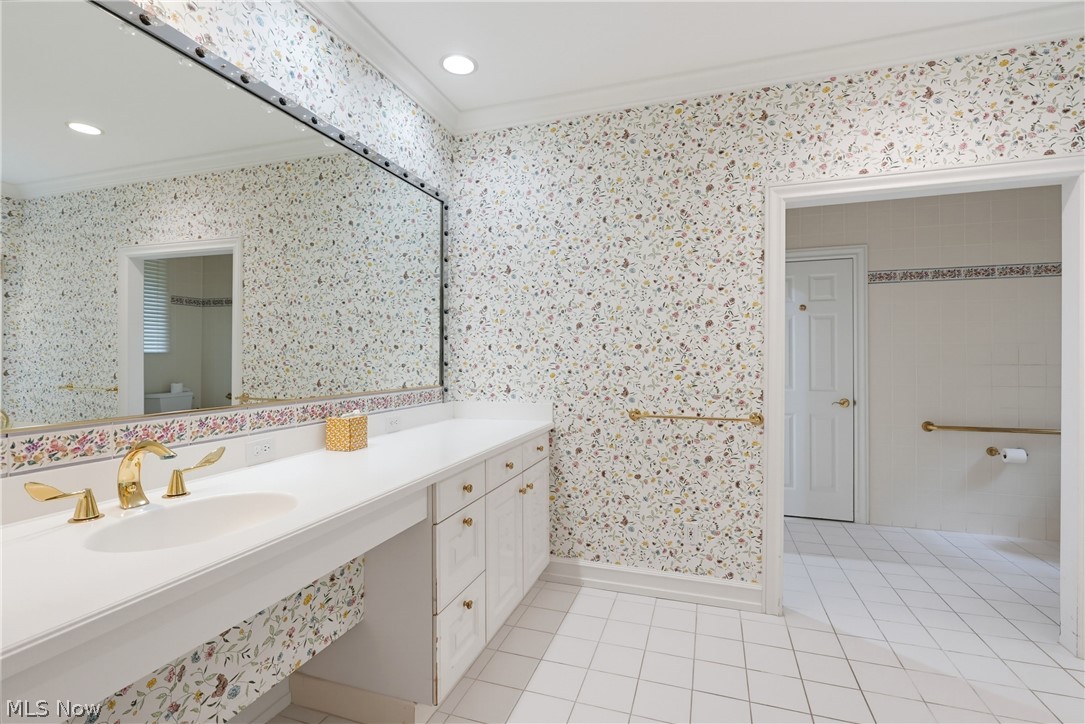 20 Stonecreek Drive Chagrin Falls OH 44022