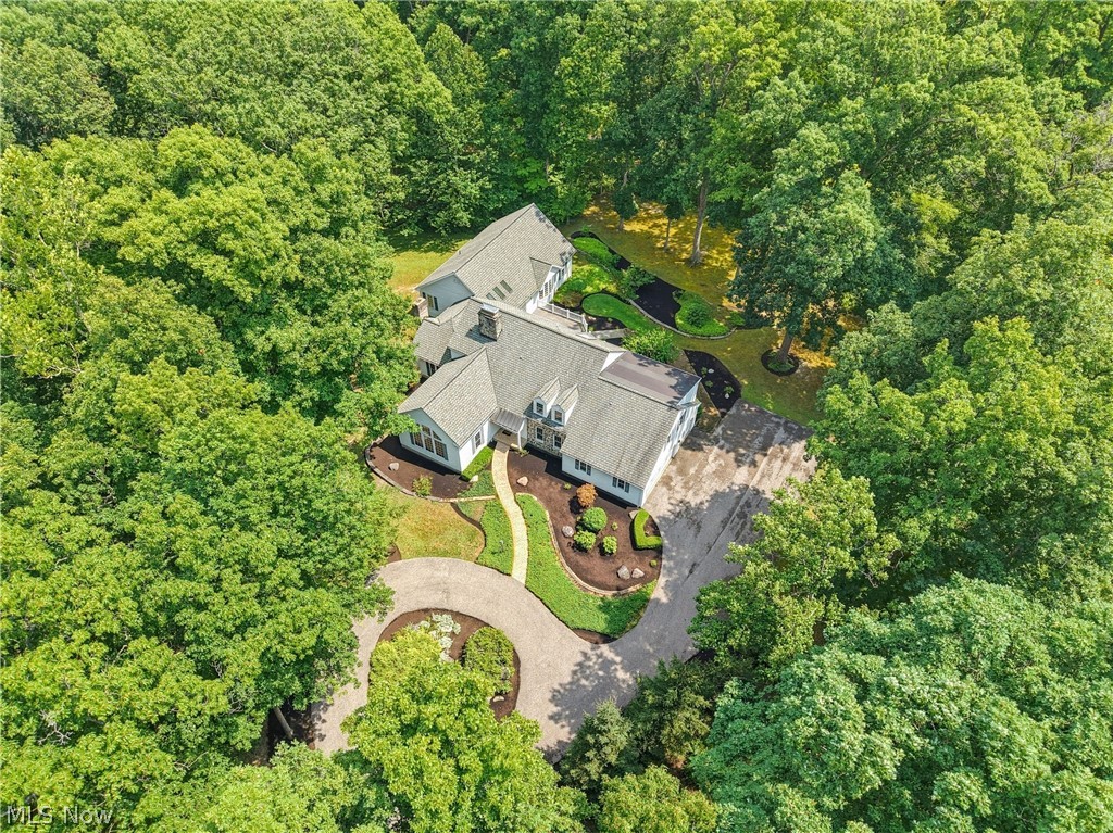 20 Stonecreek Drive Chagrin Falls OH 44022