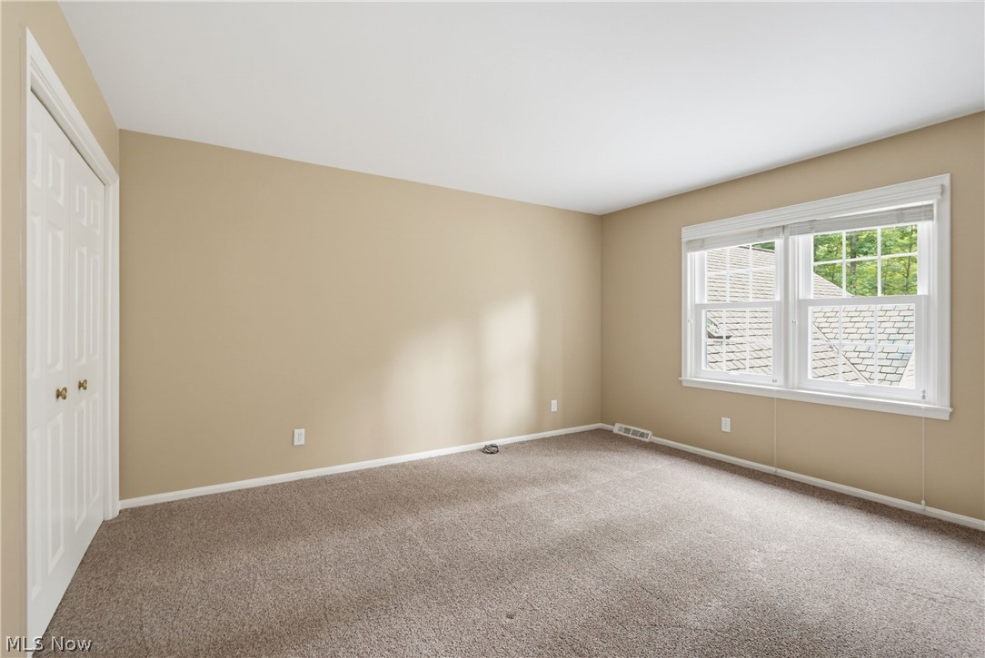 20 Stonecreek Drive Chagrin Falls OH 44022