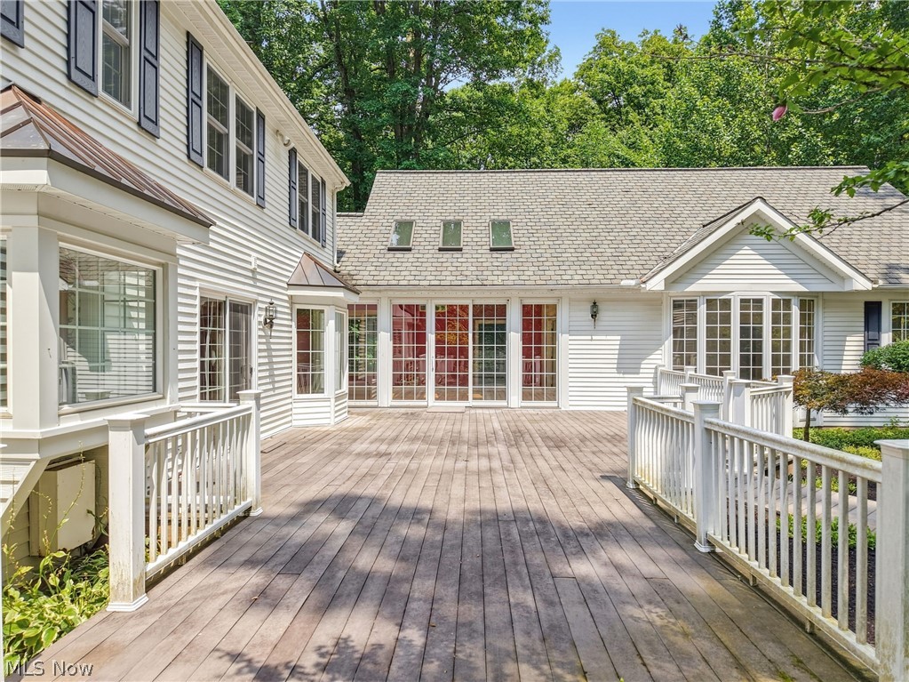 20 Stonecreek Drive Chagrin Falls OH 44022