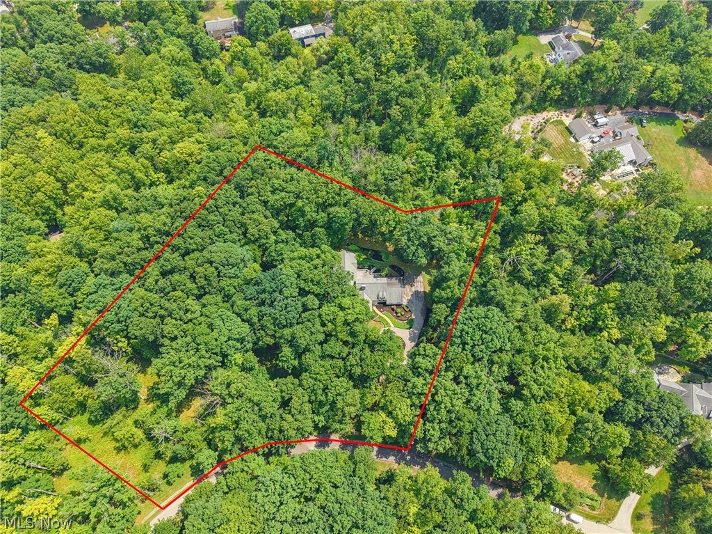 20 Stonecreek Drive Chagrin Falls OH 44022