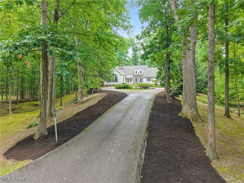 20 Stonecreek Drive Chagrin Falls OH 44022